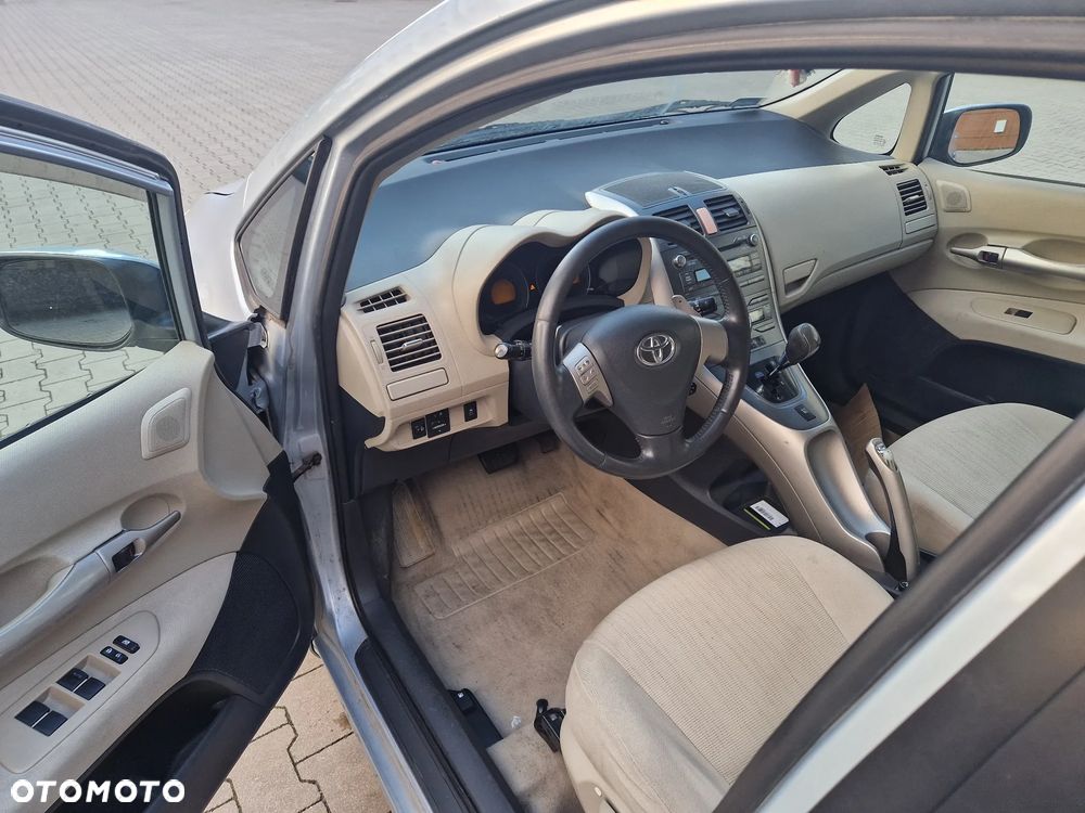 Toyota Auris 1.6 Premium MM - 6