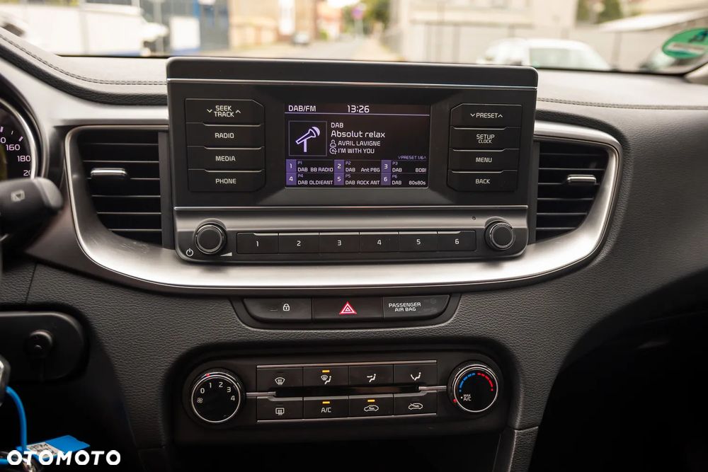 Kia Ceed 1.0 T-GDI 100 OPF Attract - 23