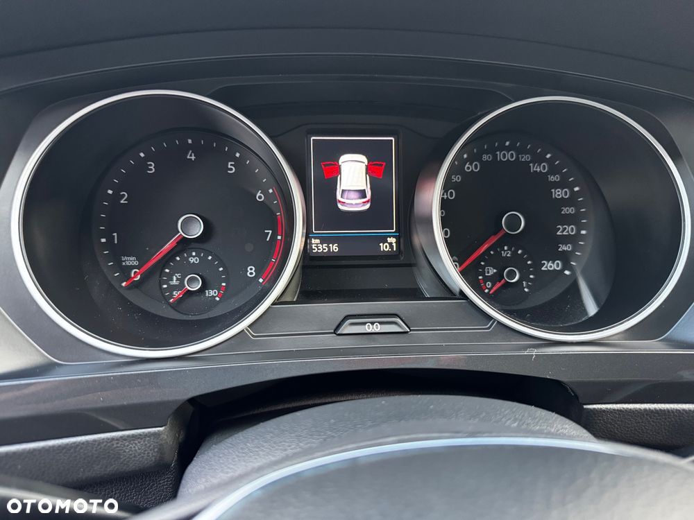 Volkswagen Tiguan - 10