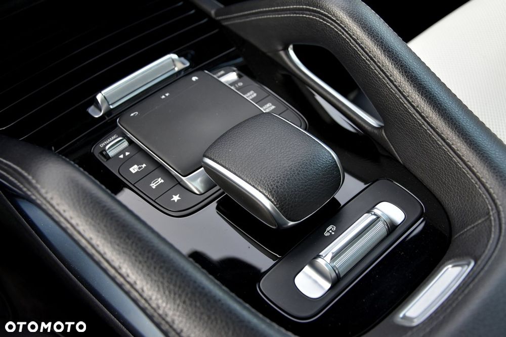 Mercedes-Benz GLE 350 de 4Matic 9G-TRONIC AMG Line - 32