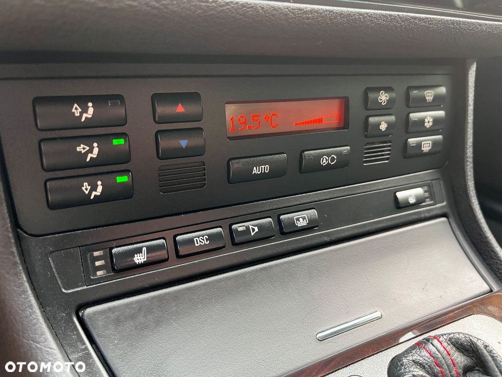 BMW Seria 3 325i - 10