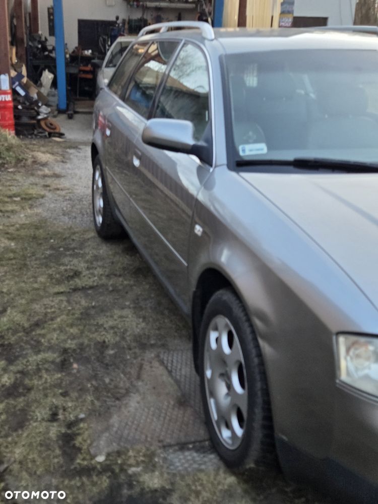 Audi A6 Avant - 4