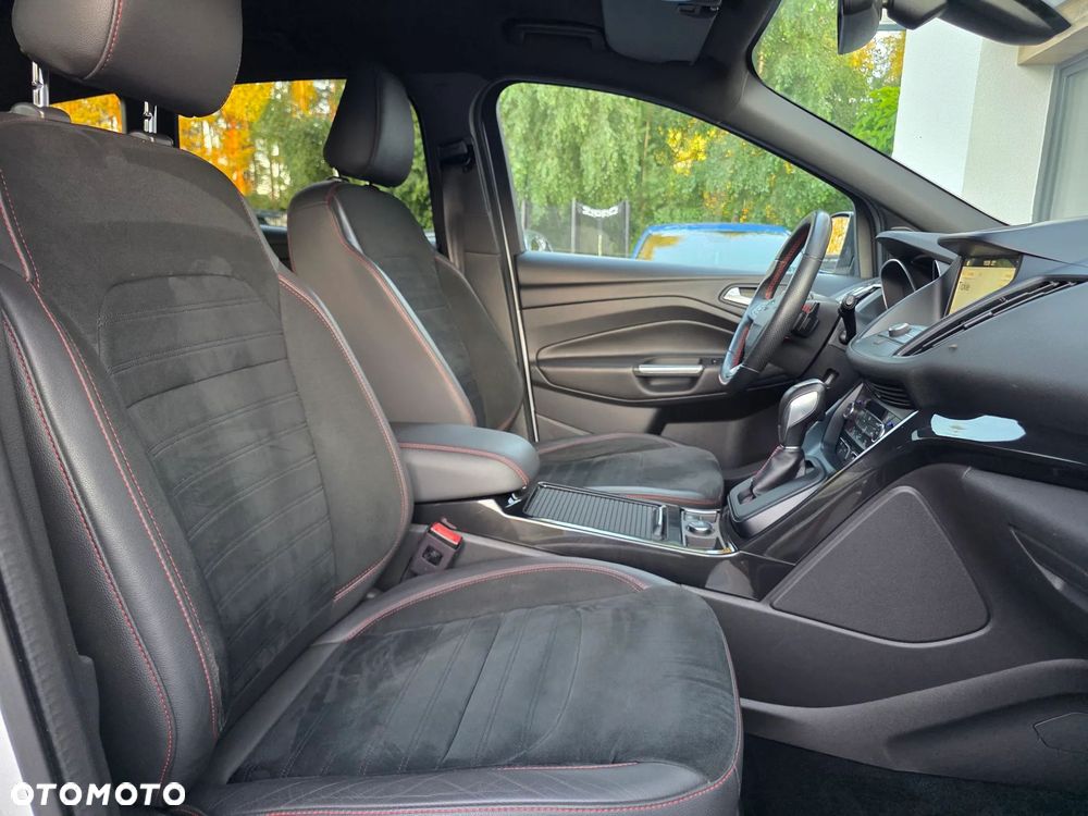 Ford Kuga 2.0 TDCi FWD ST-Line - 24