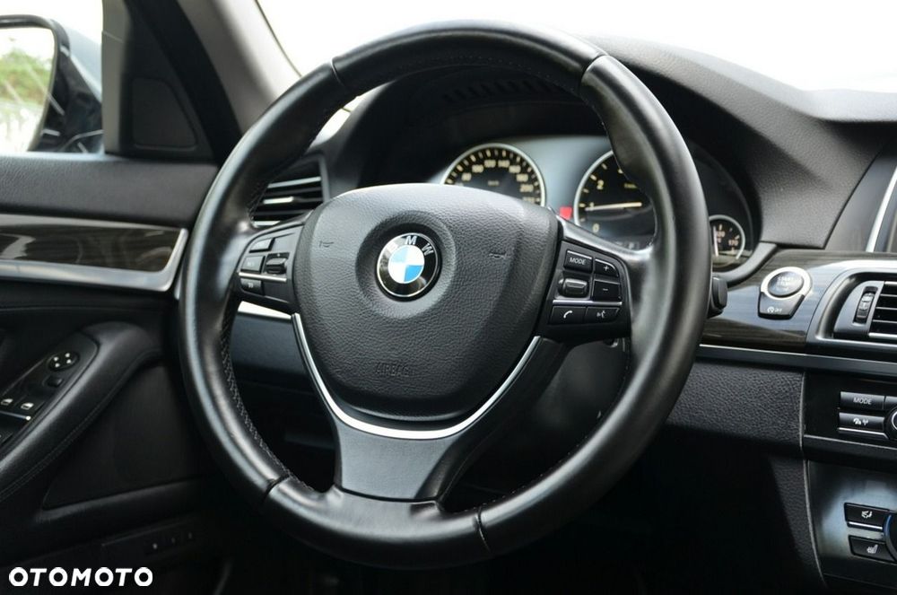 BMW Seria 5 - 34