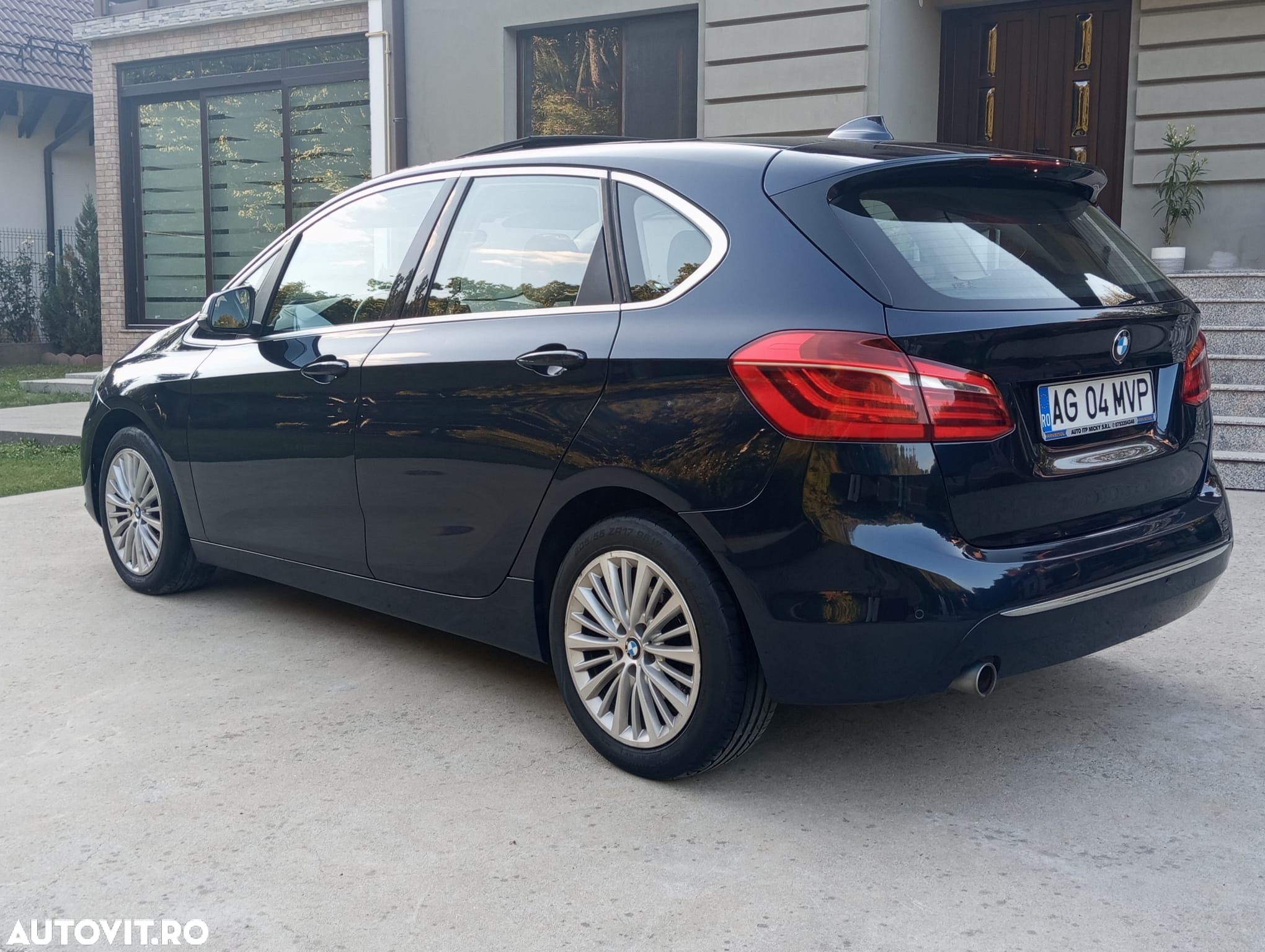BMW Seria 2 218d Active Tourer Aut. Luxury Line - 7