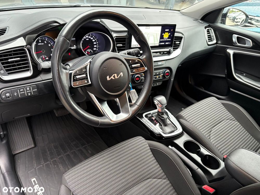 Kia Ceed - 11