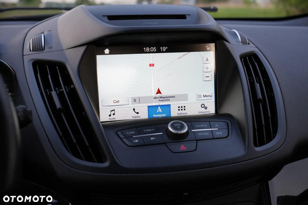 Ford Kuga 2.0 TDCi FWD Titanium - 23