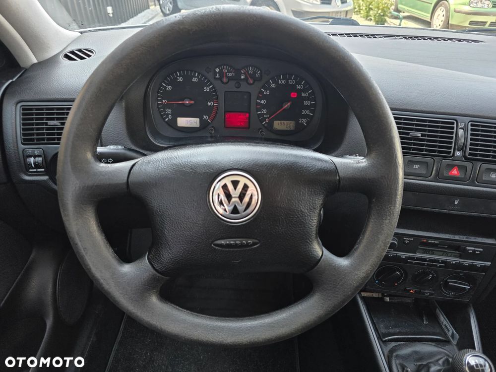 Volkswagen Golf 1.4 Comfortline - 11