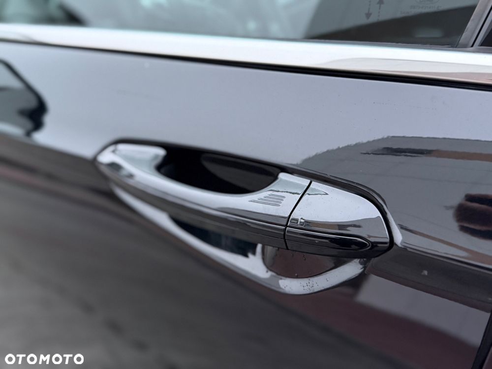 Ford Mondeo SW 2.0 Hybrid Titanium - 36