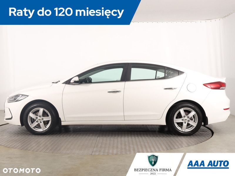 Hyundai Elantra - 4