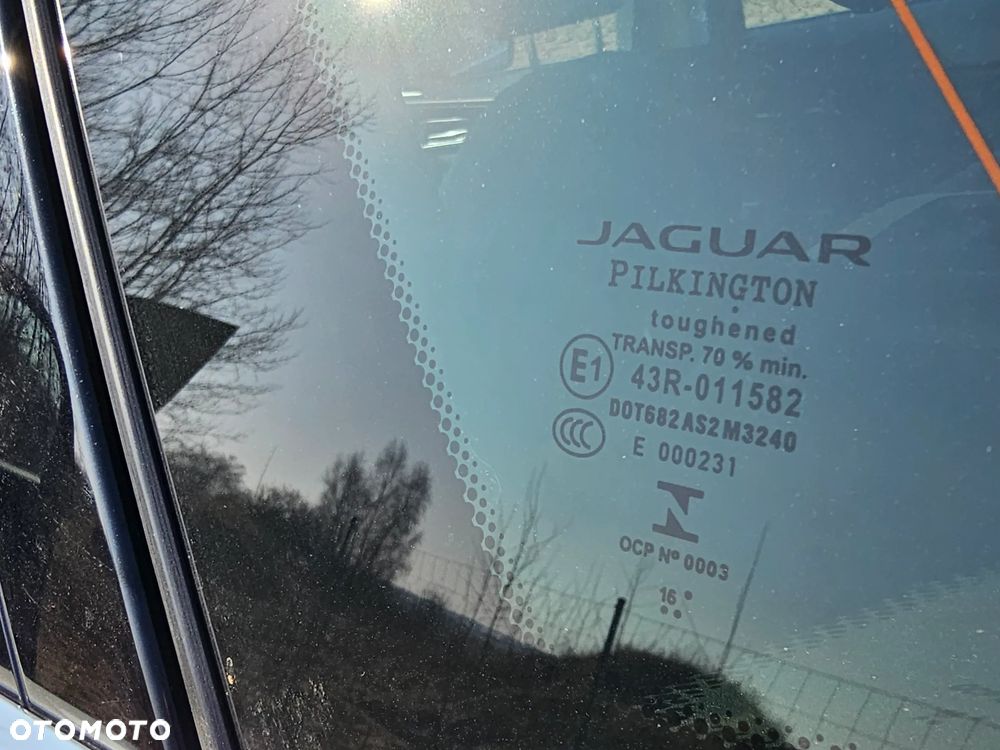 Jaguar F-Pace 2.0 i4D AWD Prestige - 18