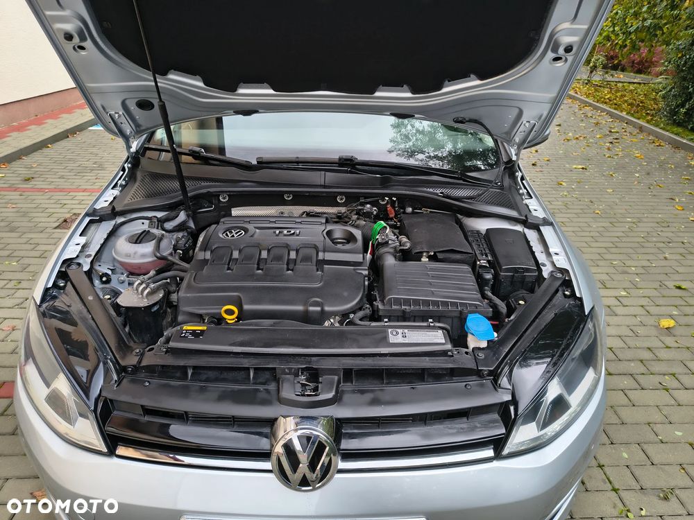 Volkswagen Golf 1.6 TDI BlueMotion Comfortline - 26