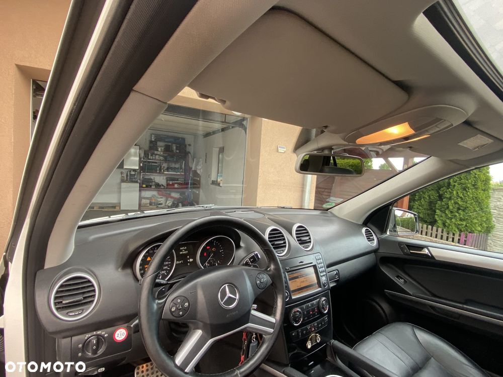 Mercedes-Benz ML - 9