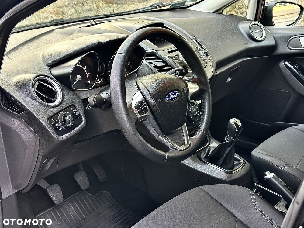 Ford Fiesta 1.0 EcoBoost Titanium - 25