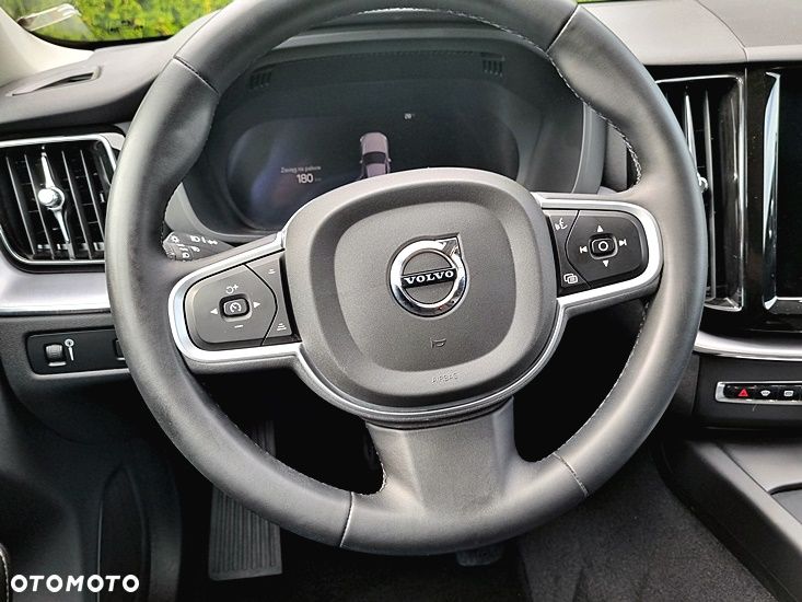Volvo XC 60 B4 D Geartronic Momentum Pro - 28