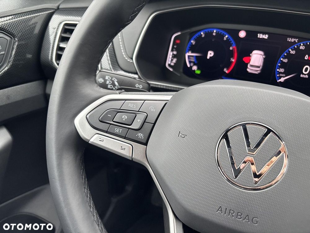 Volkswagen T-Cross - 28