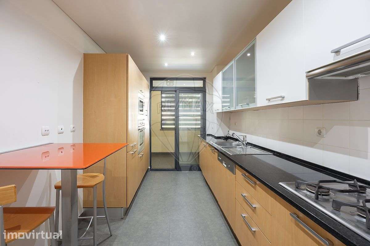 Apartamento T2 para arrendamento - Grande imagem: 2/26