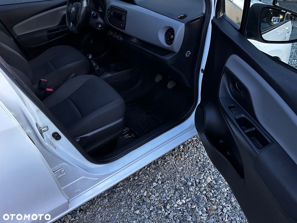 Toyota Yaris - 11
