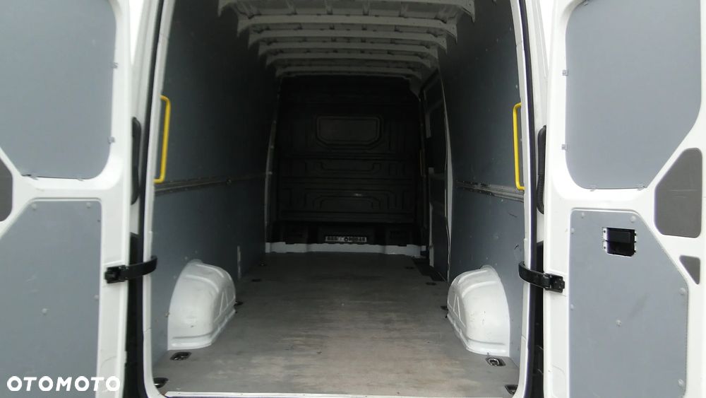 Volkswagen CRAFTER - 12