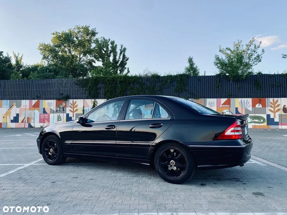 Mercedes-Benz Klasa C 180 Kompressor Automatik Avantgarde - 4