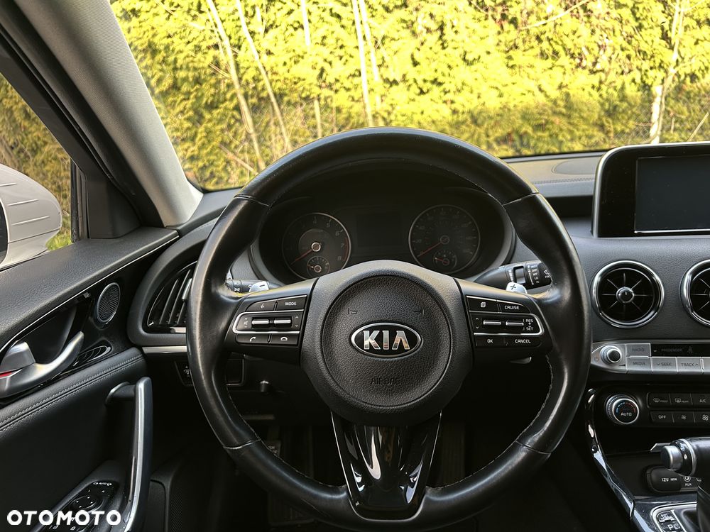 Kia Stinger 2.0 T-GDI L - 21