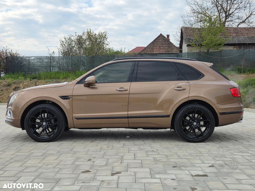 Bentley Bentayga W12 Mulliner - 35