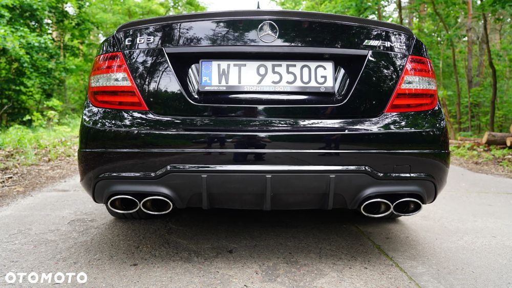 Mercedes-Benz Klasa C 63 AMG AMG SPEEDSHIFT MCT AMG Performance Package - 6