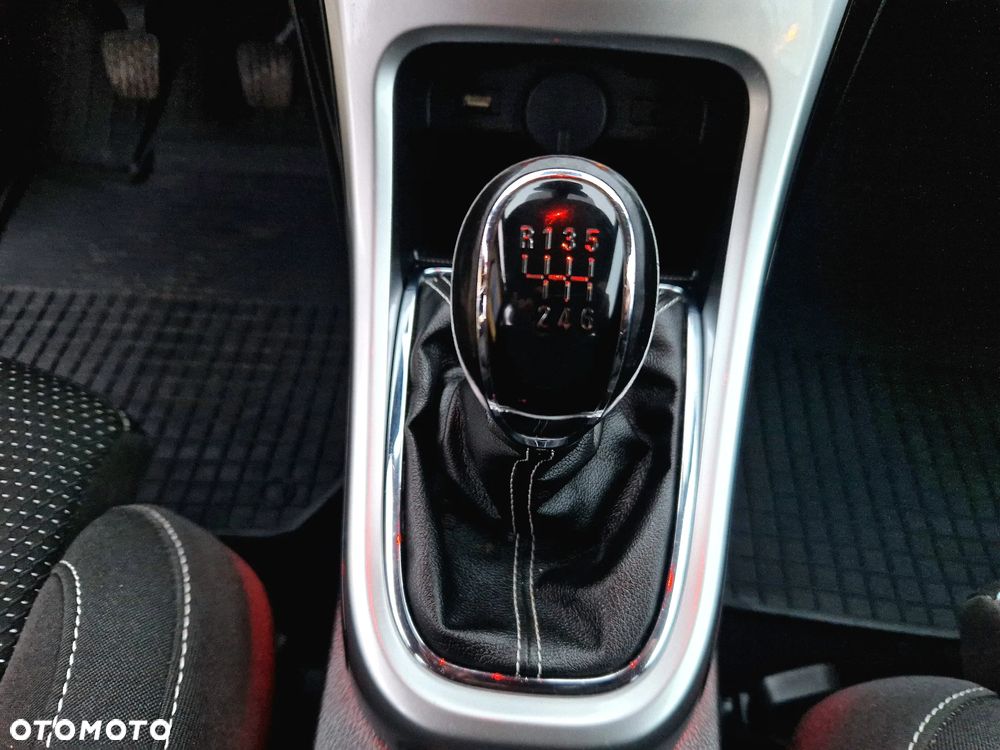 Opel Astra 1.4 Turbo Innovation - 16