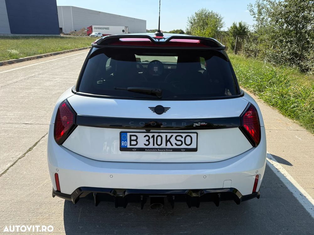 Mini John Cooper Works AT - 6