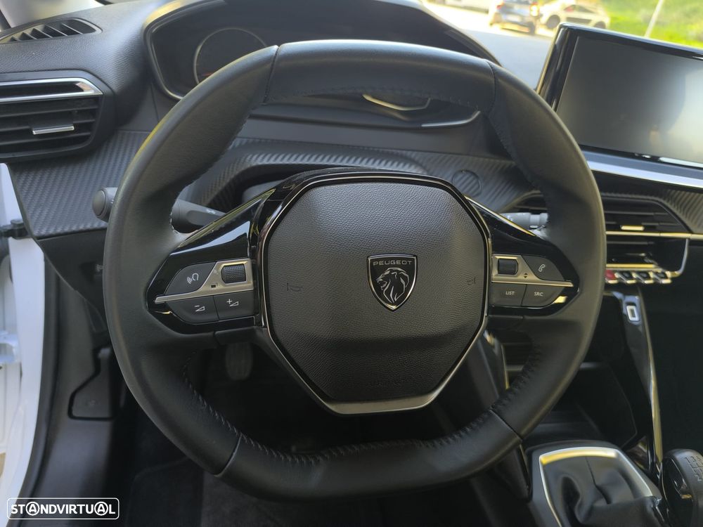 Peugeot 208 1.2 PureTech SE Style - 12