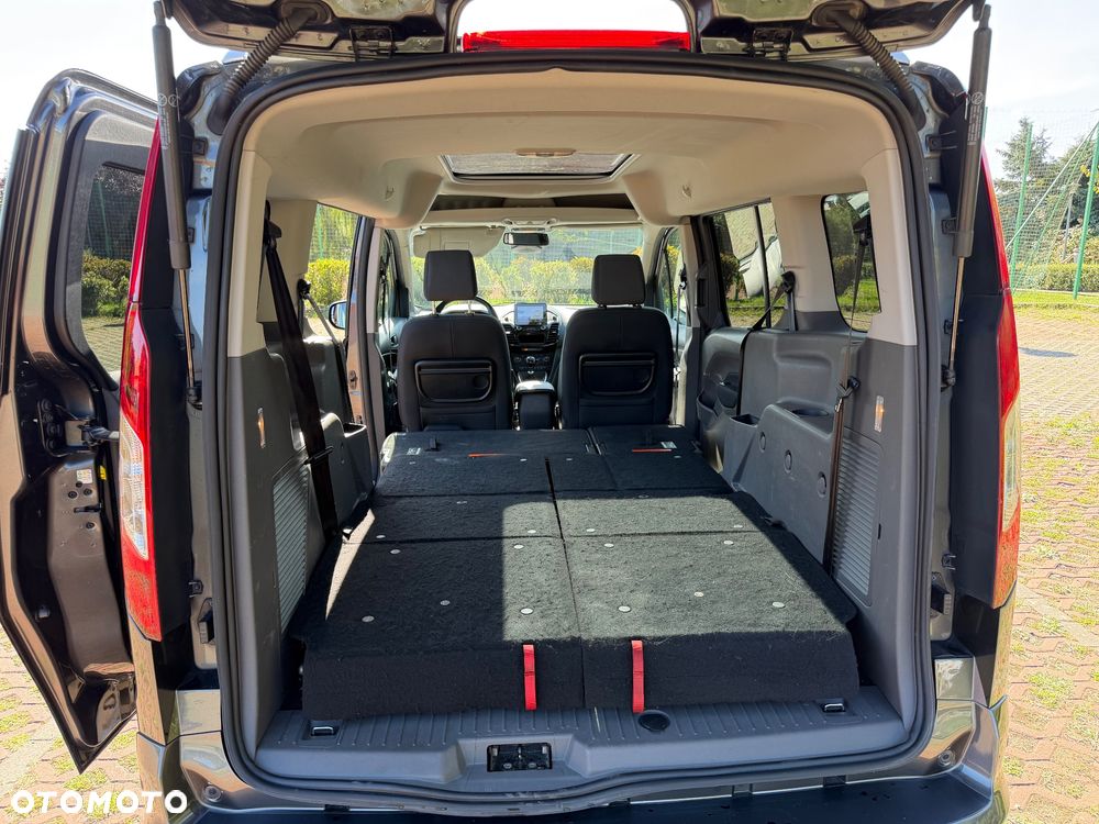 Ford Tourneo Connect Grand - 12