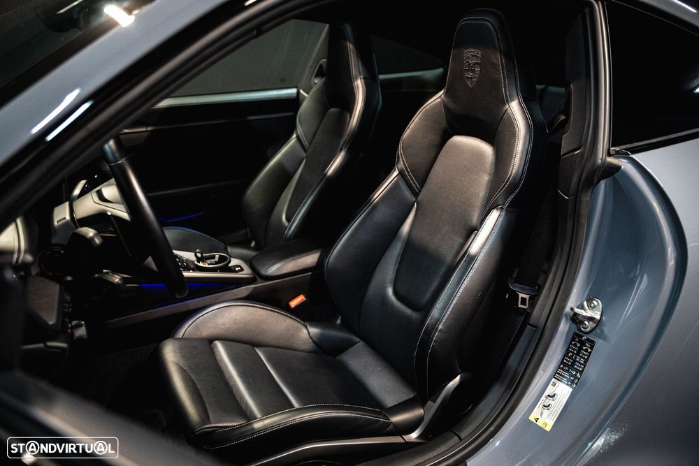 Porsche 911 (992) Carrera PDK - 17