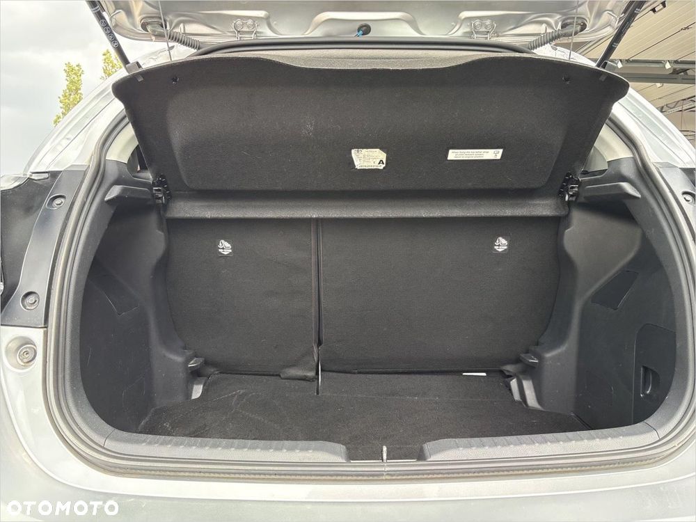 Toyota Yaris - 16
