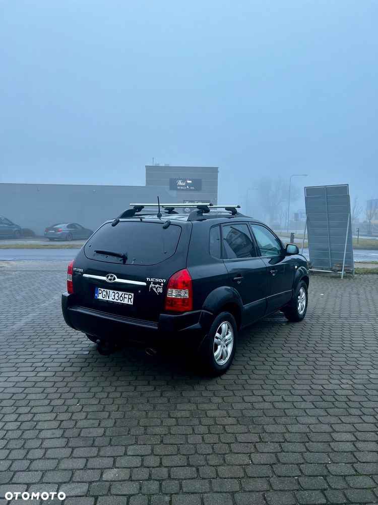 Hyundai Tucson 2.0 Comfort 2WD - 5