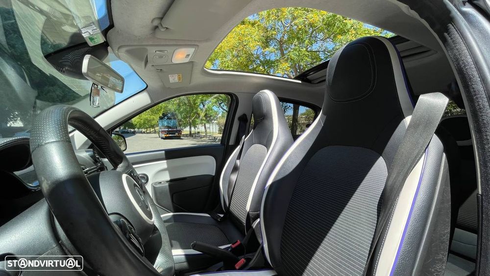 Renault Twingo ENERGY TCe 90 EDC Cosmic - 2