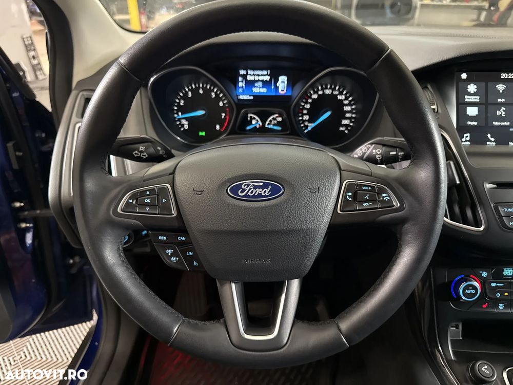 Ford Focus - 17