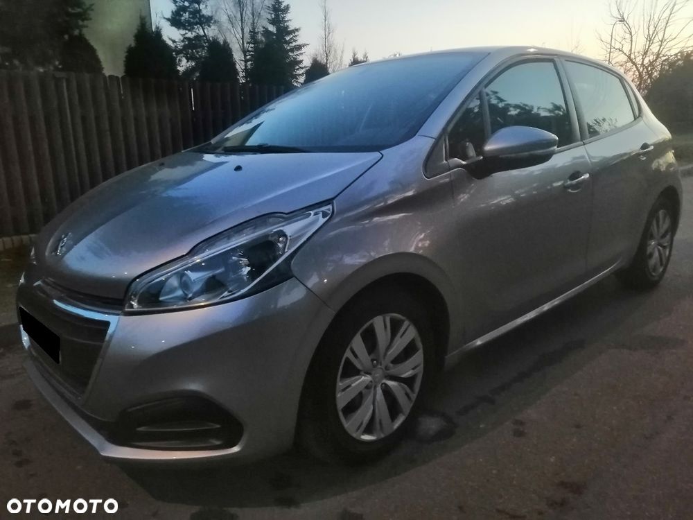 Peugeot 208 - 3