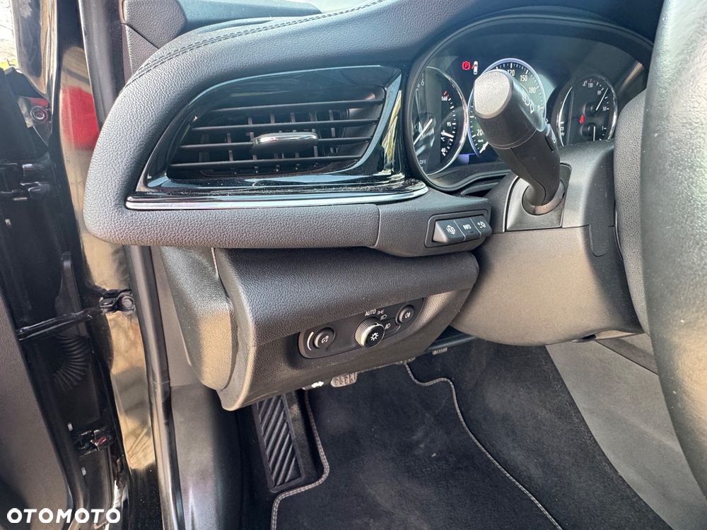 Opel Insignia 2.0 CDTI 4x4 Innovation S&S - 9