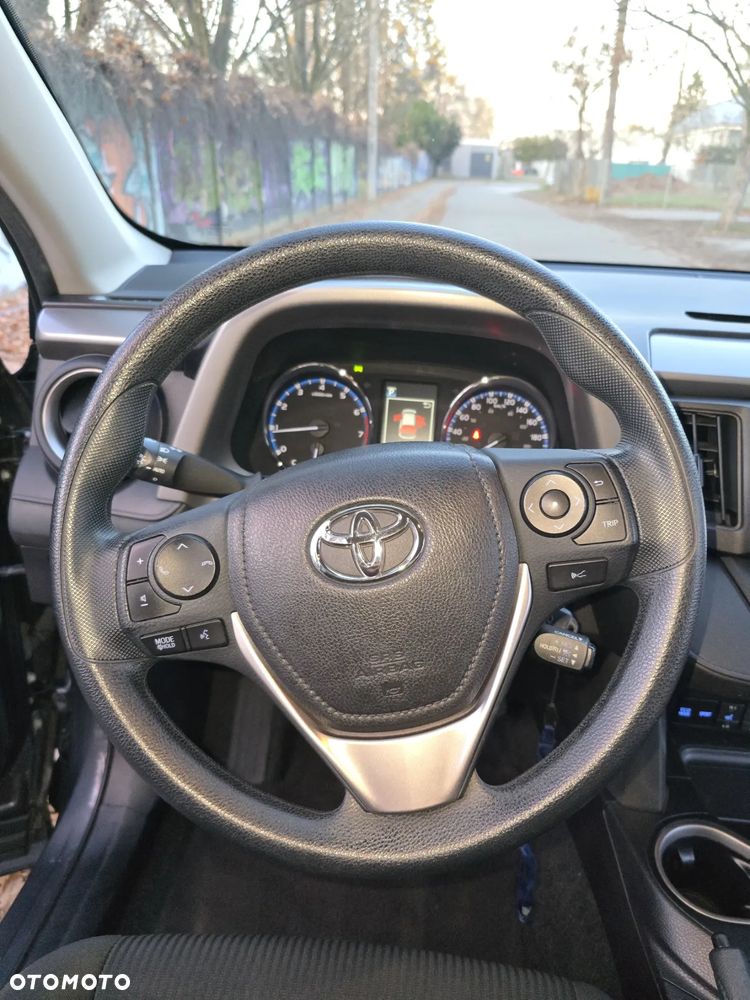Toyota RAV4 - 16