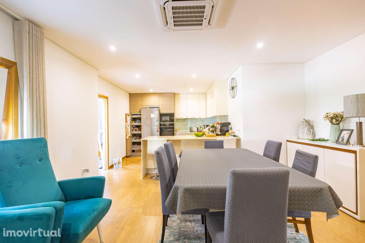 Moradia Renovada em Marco de Canaveses com restaurante no piso inferio - Grande imagem: 2/28