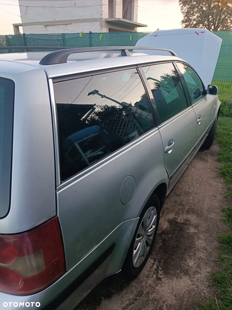 Volkswagen Passat 1.9 TDI Basis - 28