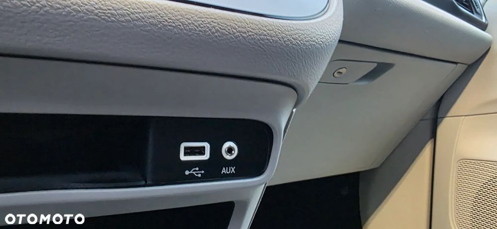 Chrysler Pacifica - 16