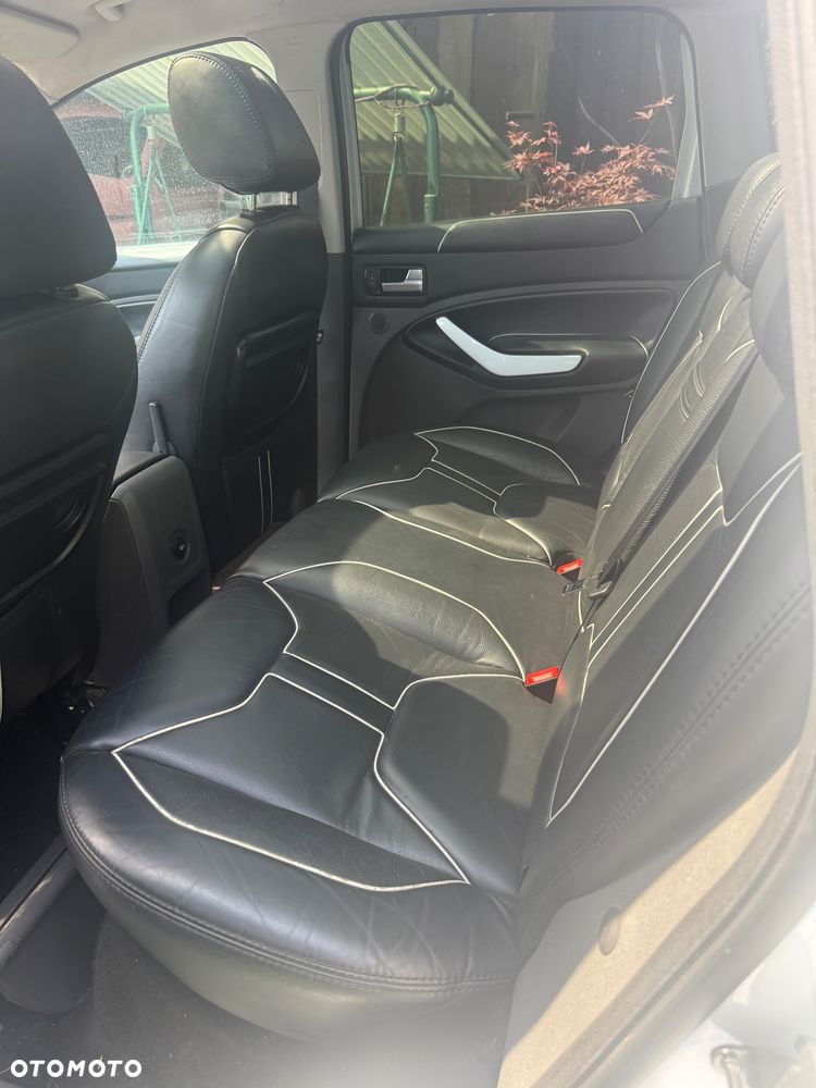 Ford Kuga 2.0 TDCi Titanium - 10
