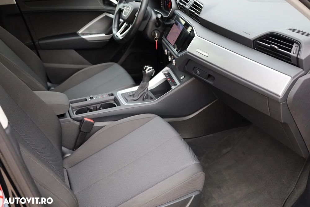 Audi Q3 35 TFSI S tronic - 17