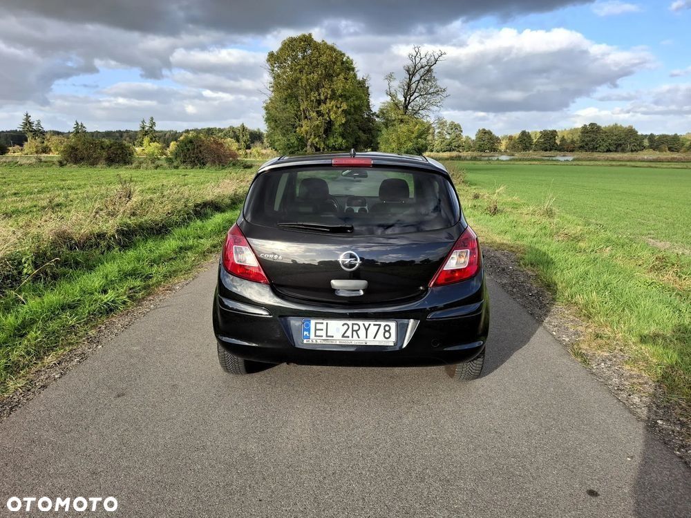 Opel Corsa 1.4 16V 150 Jahre - 12