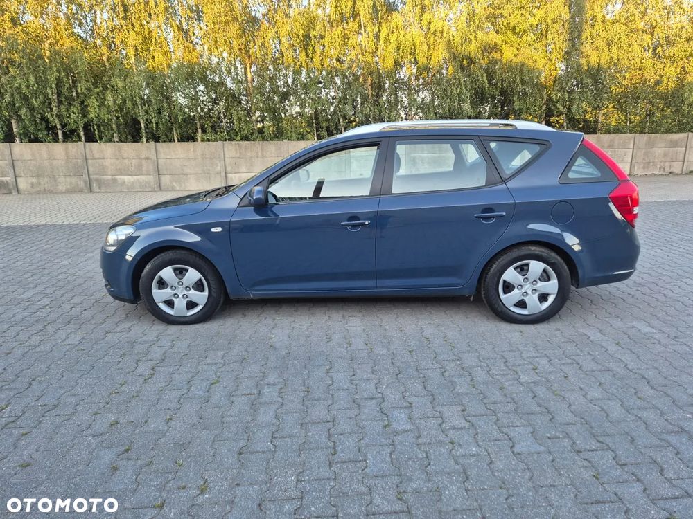 Kia Ceed - 3