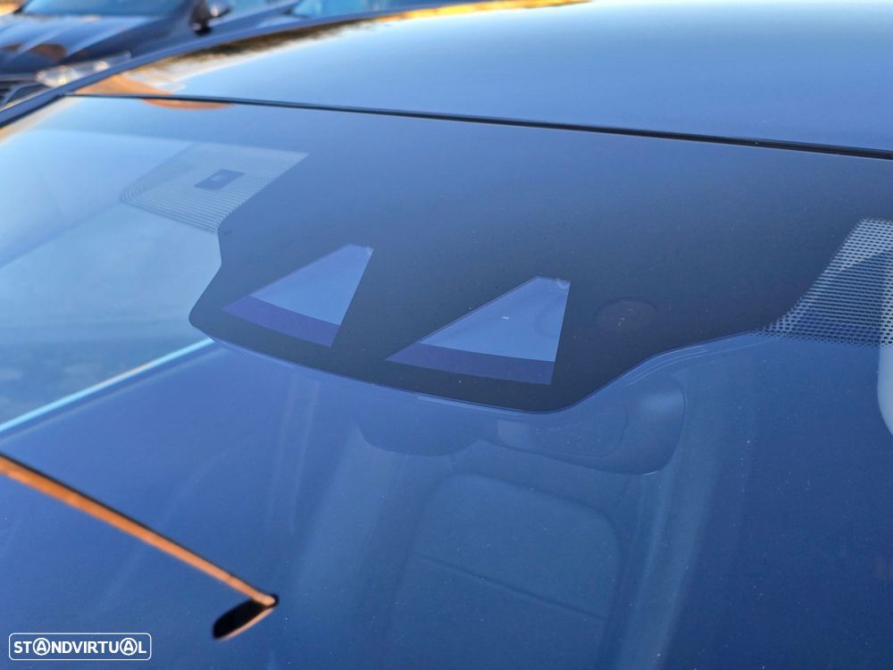 Jaguar I-Pace EV400 R-Dynamic SE AWD - 18