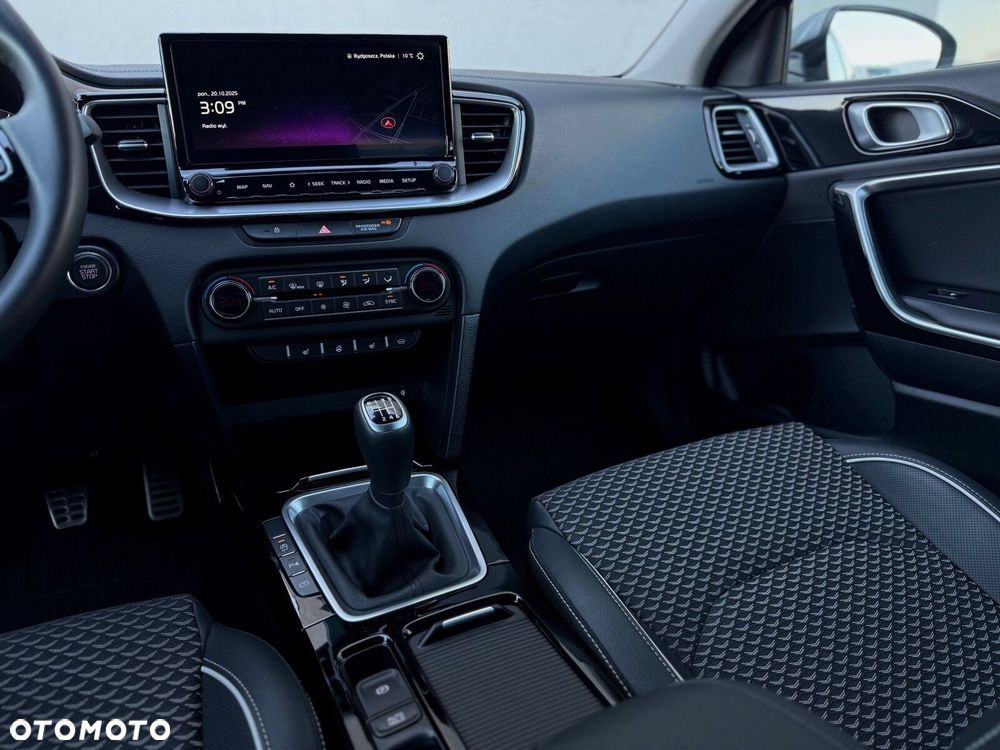 Kia Ceed 1.5 T-GDI L - 23