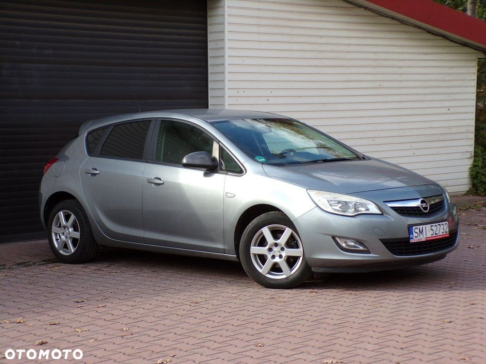 Opel Astra - 2
