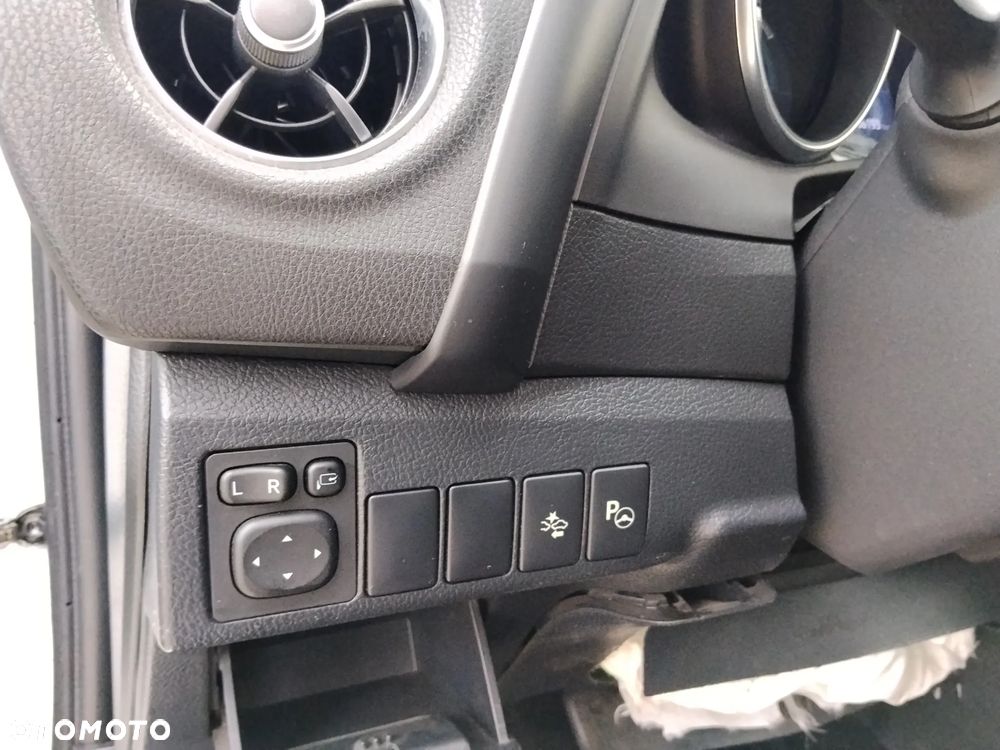 Toyota Auris Hybrid 135 Premium - 6